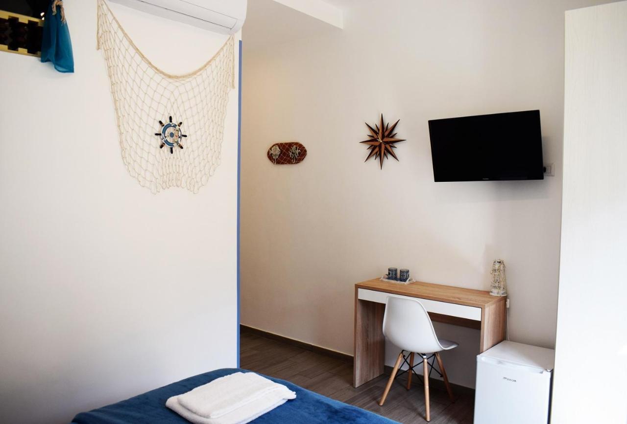 Neapolis Pie Apartment Exterior photo